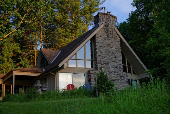 コンフォート ハウス 専用バスルーム リバービュー (Black River Cottage) | 外観