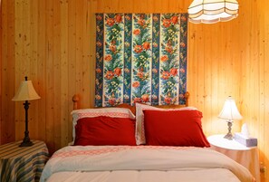 Comfort House, Private Bathroom, River View (Black River Cottage) | 3 bedrooms - Black River Cottage (Prince Edward)