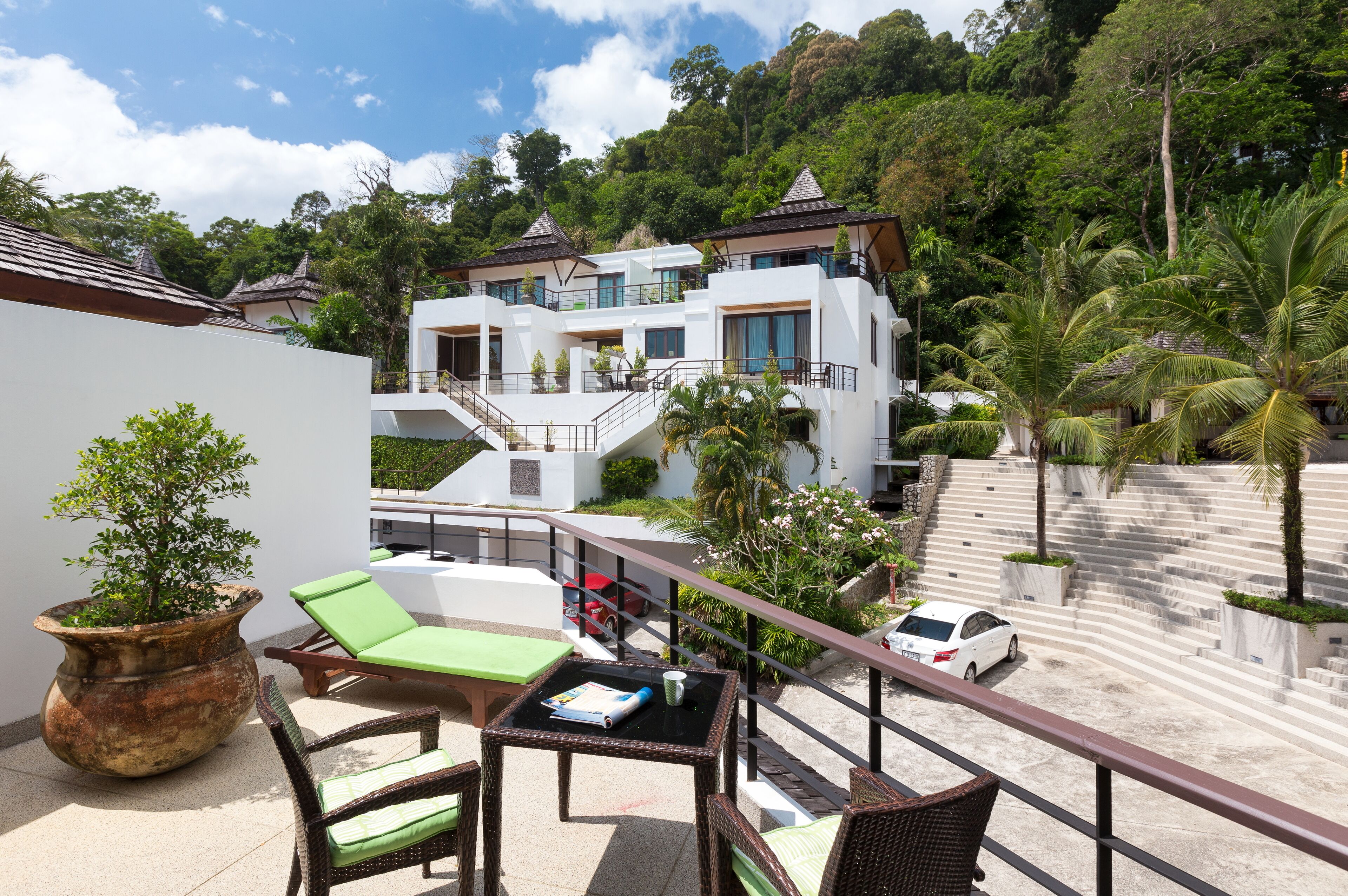 One-Bedroom | Balcony