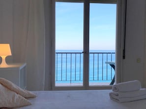 2 habitaciones, tabla de planchar con plancha y internet gratis
