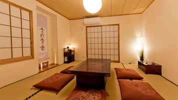 Three-Bedroom House | 3 bedrooms, free WiFi
