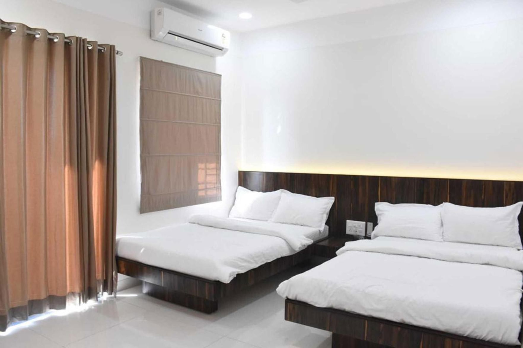 Decoración personalizada, muebles diferentes y ropa de cama 