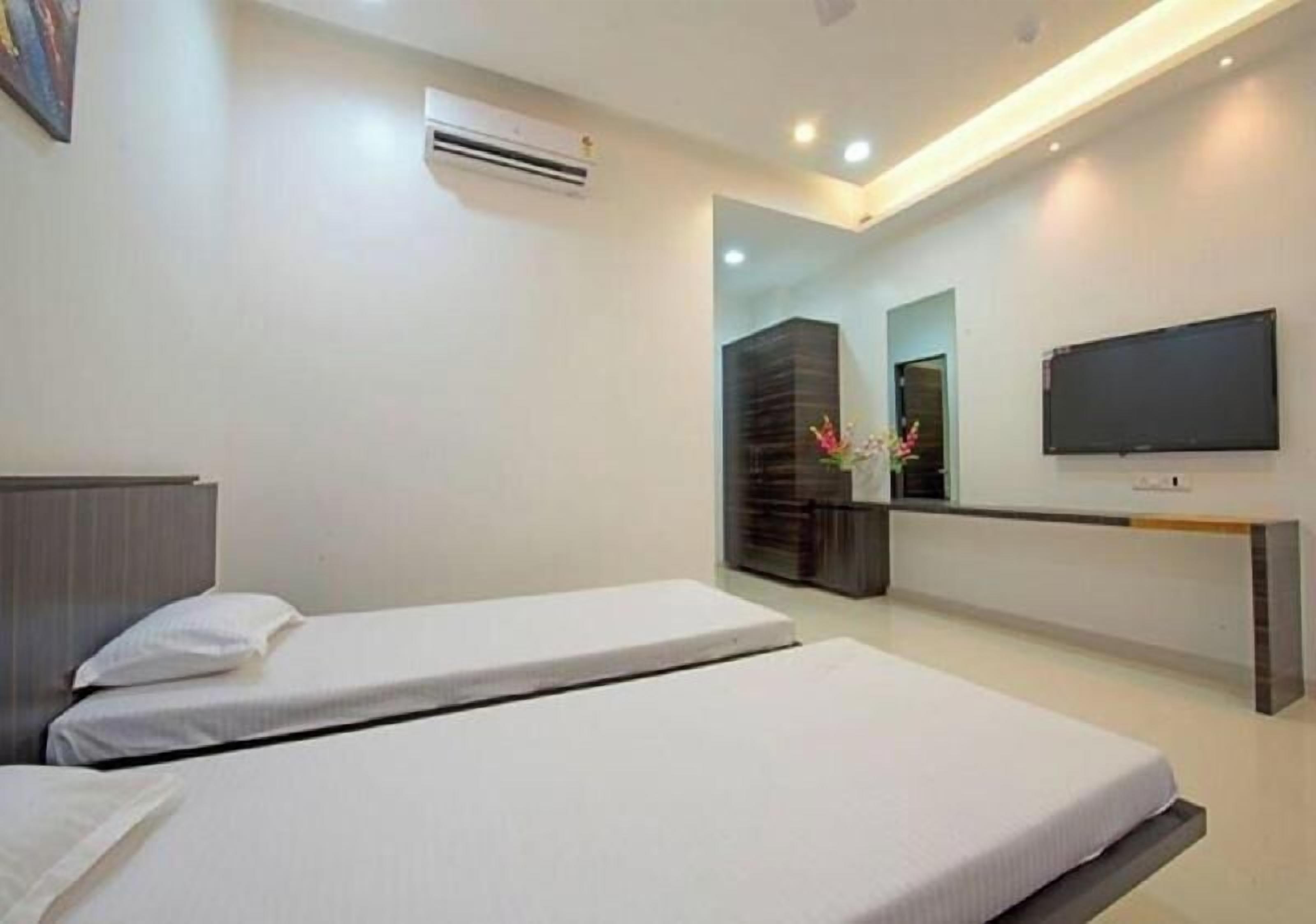 Decoración personalizada, muebles diferentes y ropa de cama 
