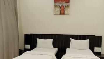 Deluxe Room | Individually decorated, individually furnished, bed sheets