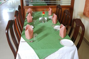 Daily continental breakfast (INR 150 per person) - Sree Gokulam Sabari (Chavakkad)