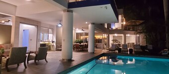 Espectacular casa en Brisas Guitarron con la mejor vista a la Bahia