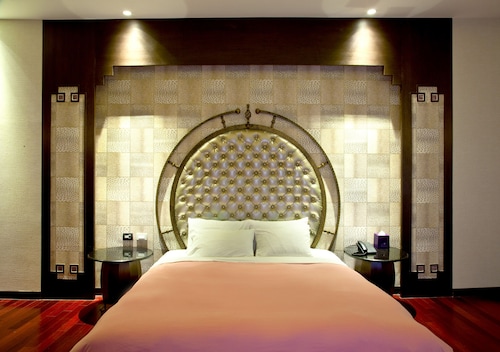 Royal Group Motel Ming Chen Branch