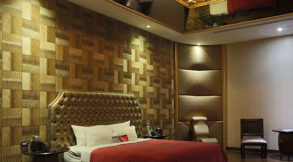 1 bedroom, minibar, desk, blackout curtains - Royal Group Motel Ming Chen Branch (Kaohsiung)