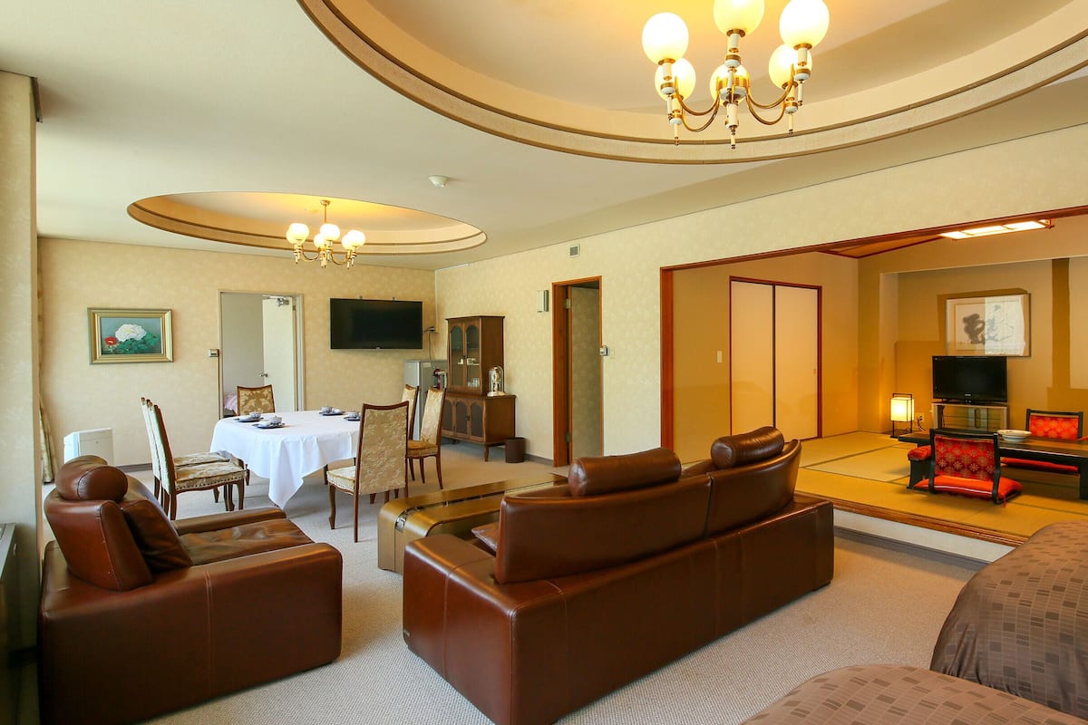 Suite Japanese-Western-Style Twin Room - Indoor Bath - Non-Smoking | Draps fournis