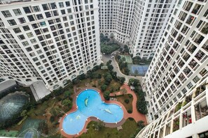 Piscine couverte, piscine extérieure