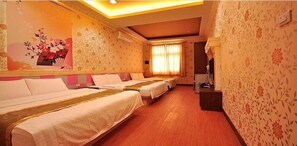 Habitación | Mobiliario individual, escritorio, wifi gratis