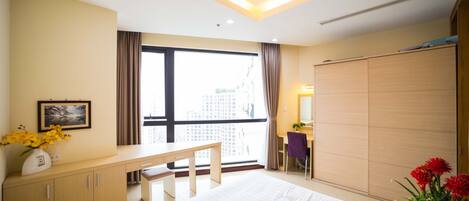 3 chambres, fer et planche à repasser, Wi-Fi, draps fournis