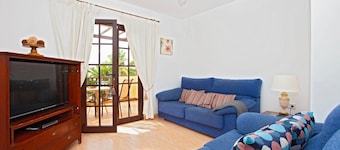 Delightful Costa Teguise Villa | 4 Bedrooms | Large Private Pool | Villa Ellen.