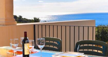 Club Villamar - Neu renoviertes Ferienhaus, auf einer Anhöhe gelegen und bietet einen herrlichen ...