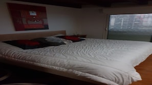 4 chambres, fer et planche Ă repasser, Wi-Fi, draps fournis