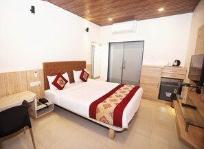 Habitación Deluxe | Minibar, escritorio, cortinas opacas y sistema de insonorización