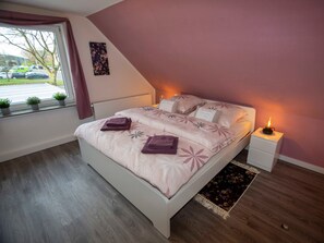 2 室のベッドルーム、WiFi、ベッドシーツ