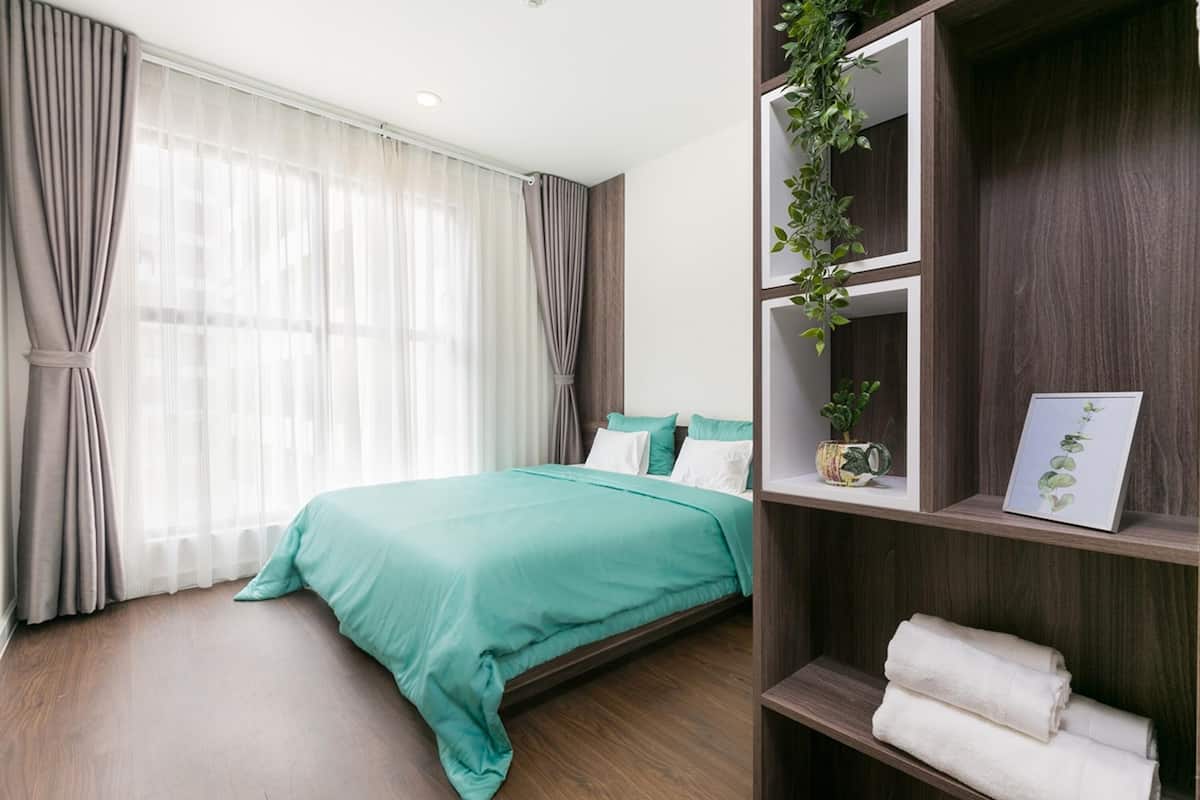 Luxury Apartment, 2 Bedrooms, City View | 2 bedrooms, premium bedding, memory-foam beds, desk