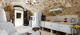 Antonia's Red apartment deluxe with roof terrace - Old town view