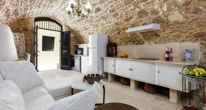 Antonia's Red apartment deluxe with roof terrace - Old town view