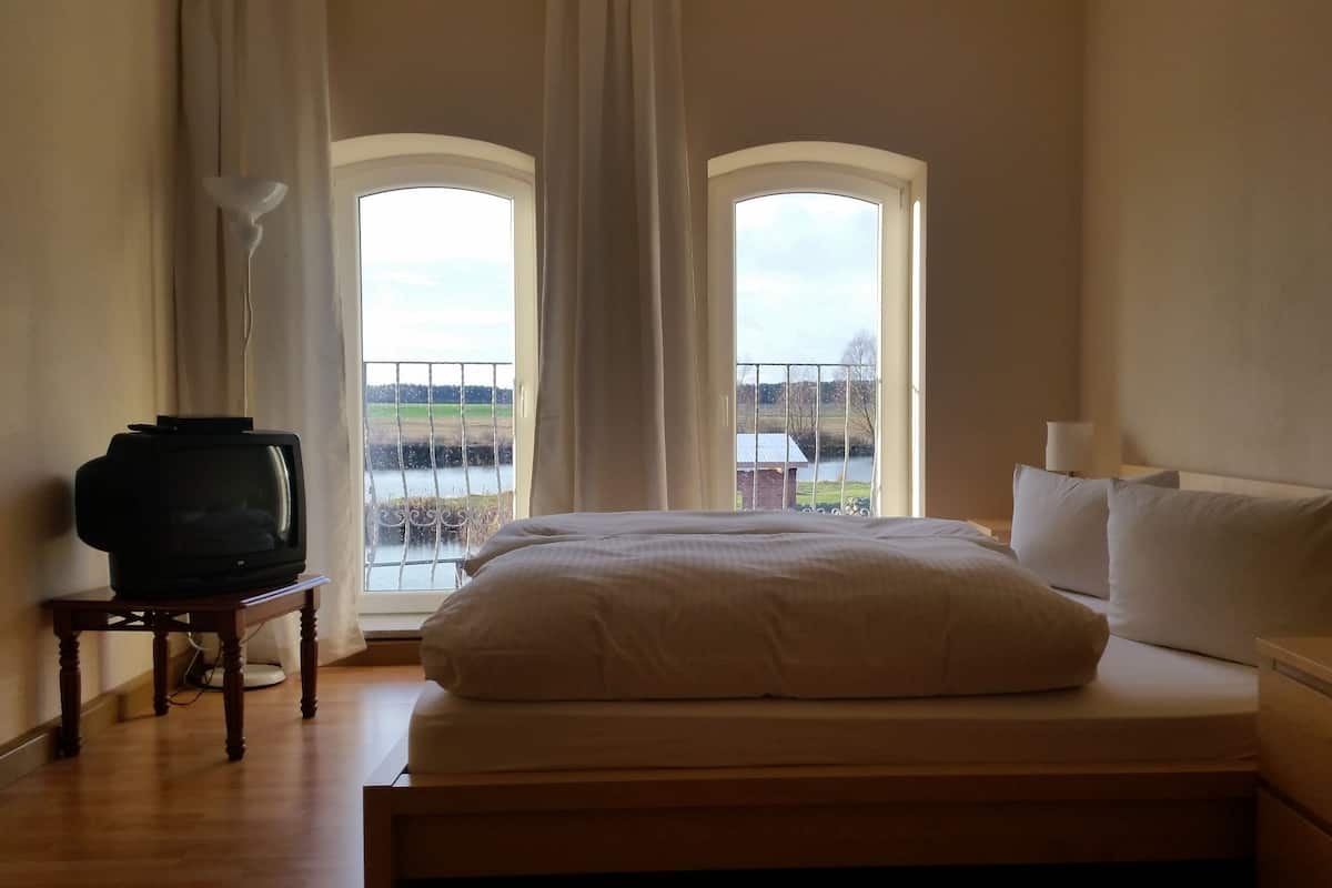 Doppelzimmer | 1 Schlafzimmer, Schreibtisch, Verdunkelungsvorhänge, kostenloses WLAN