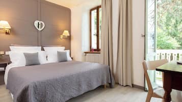 Kamer, 1 twee- of 2 eenpersoonsbedden | Een kluis op de kamer, een laptopwerkplek, gratis wifi, beddengoed