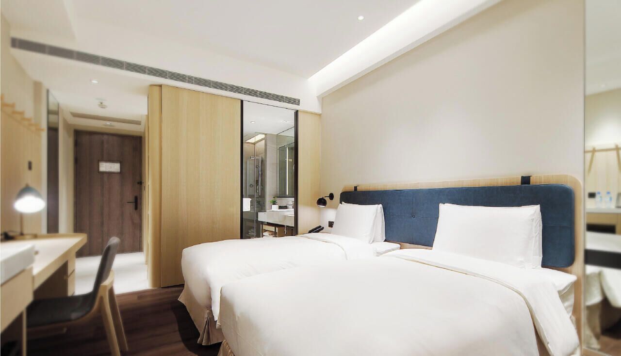 Down comforters, in-room safe, desk, laptop workspace