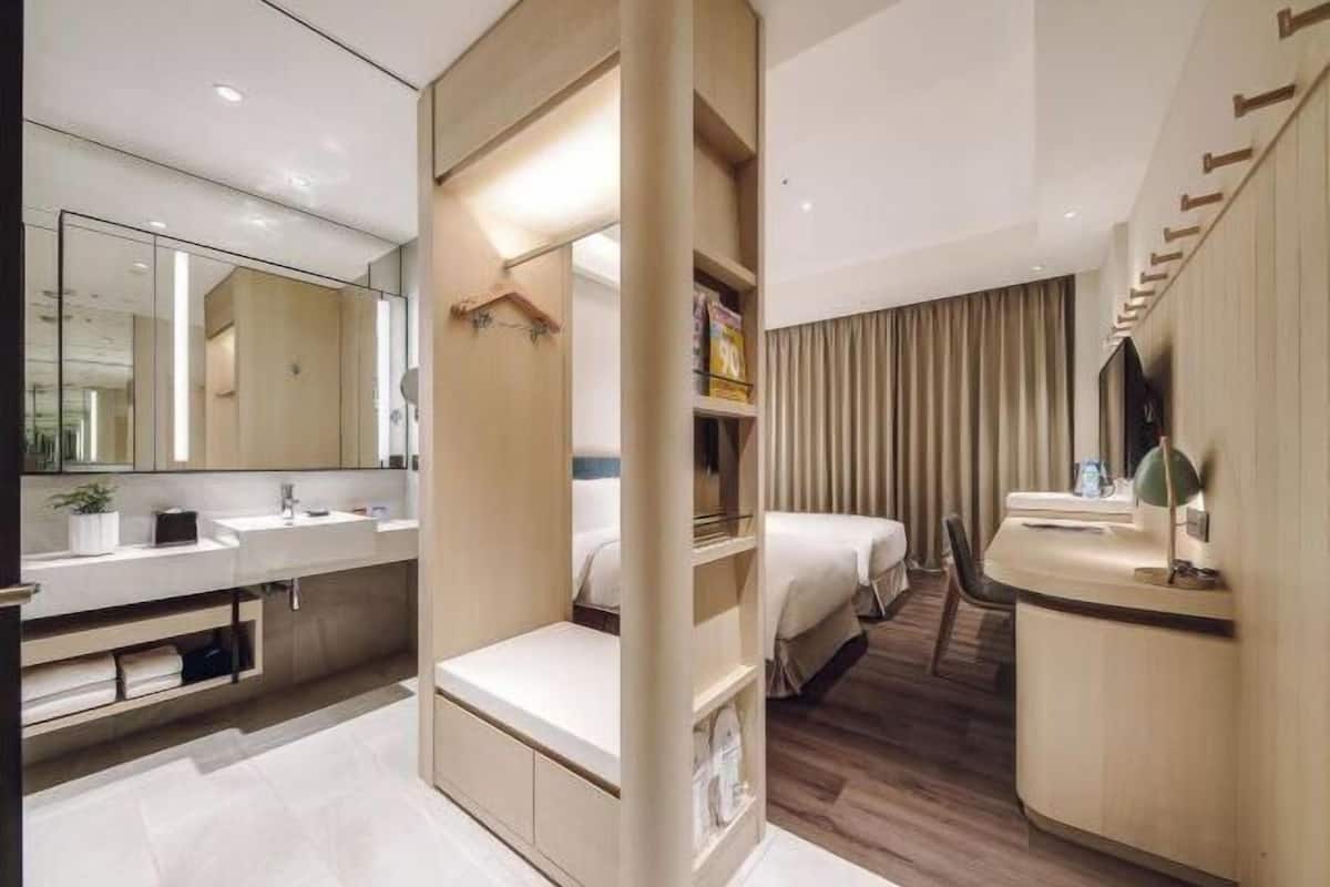 Couette en duvet d'oie, coffres-forts dans les chambres, bureau