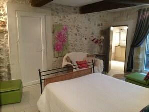 Room - Guesthouse La maison du bien être et spa (Aigues-Mortes)