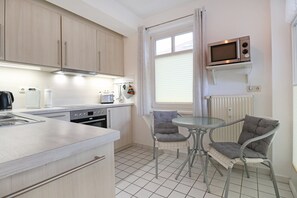 Køleskab, mikrobølgeovn, ovn, opvaskemaskine