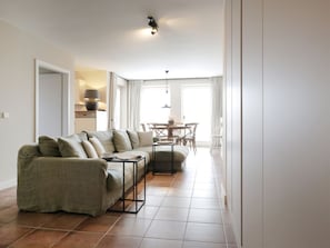 TV - Kastanienhof apt. 11 (Ostseebad Boltenhagen)