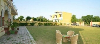 Anand Mahal Resort & Spa