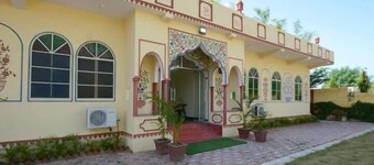 Anand Mahal Resort & Spa