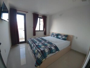 Premium bedding, pillow-top beds, individually decorated - Lotus Home Nha Trang (Nha Trang)