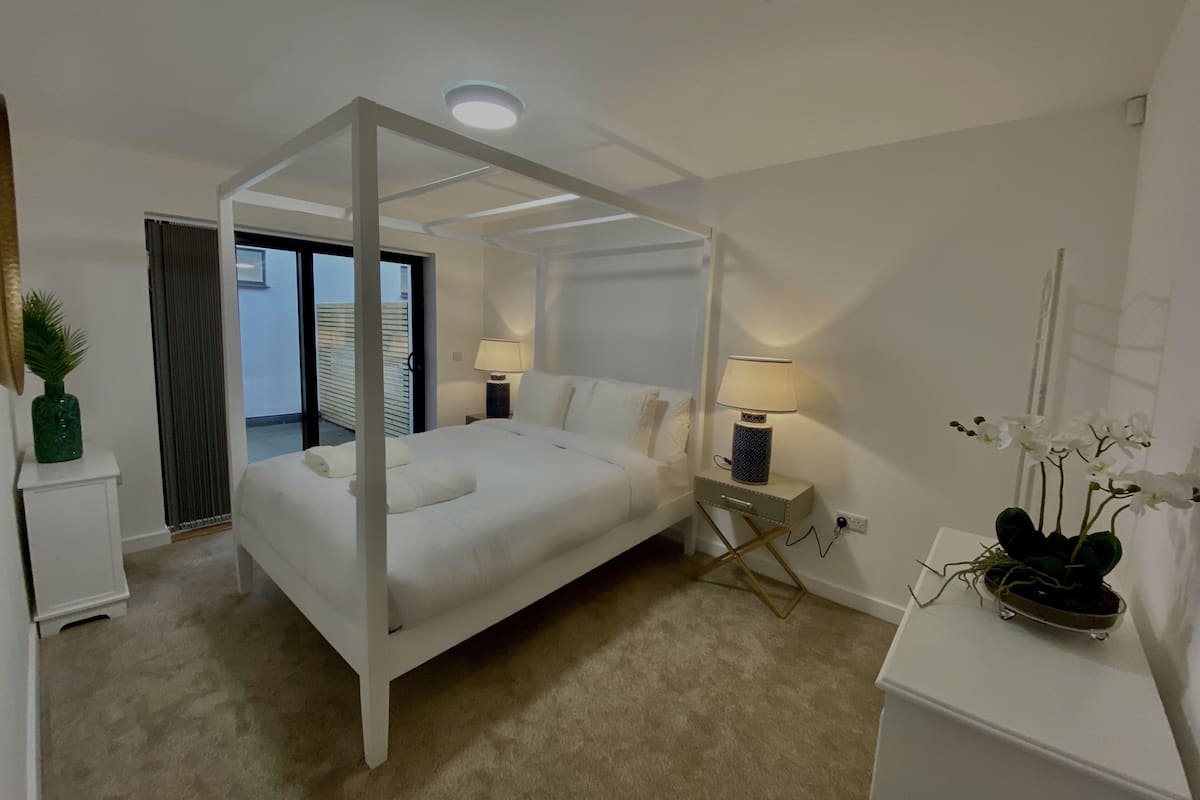 1 bedroom, premium bedding, individually decorated