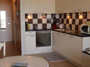 Micro-ondes, lave-vaisselle