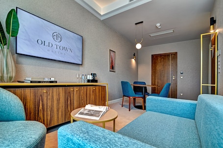 Habitación Premium doble | Caja fuerte, decoración individual, mobiliario individual y escritorio. Haston Old Town