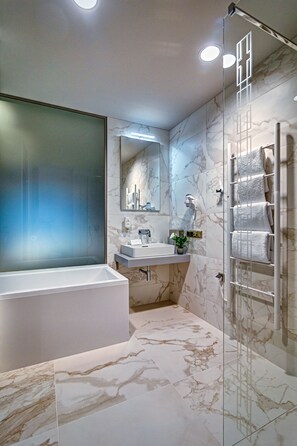 Hair dryer, towels, soap, shampoo - Haston Old Town (Wroclaw)
