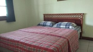 Apartment | Bed sheets - Kondominium Lippo Carita Selatan (Carita)