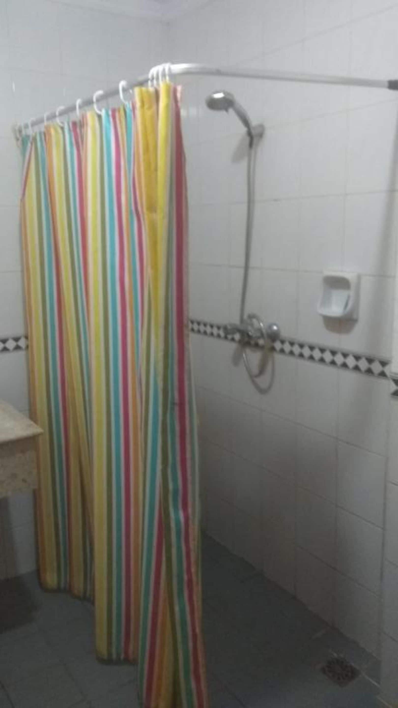 Studio | Bathroom | Shower, towels