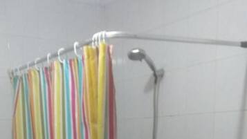 Studio | Bathroom | Shower, towels