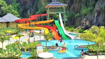 Children’s play area – outdoor