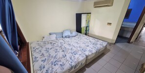 Bed sheets - Kondominium Pantai Pasir Putih Carita (Carita)