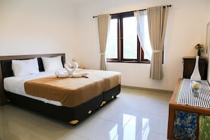 Room - Dewivilla Hotel (Padangbai)