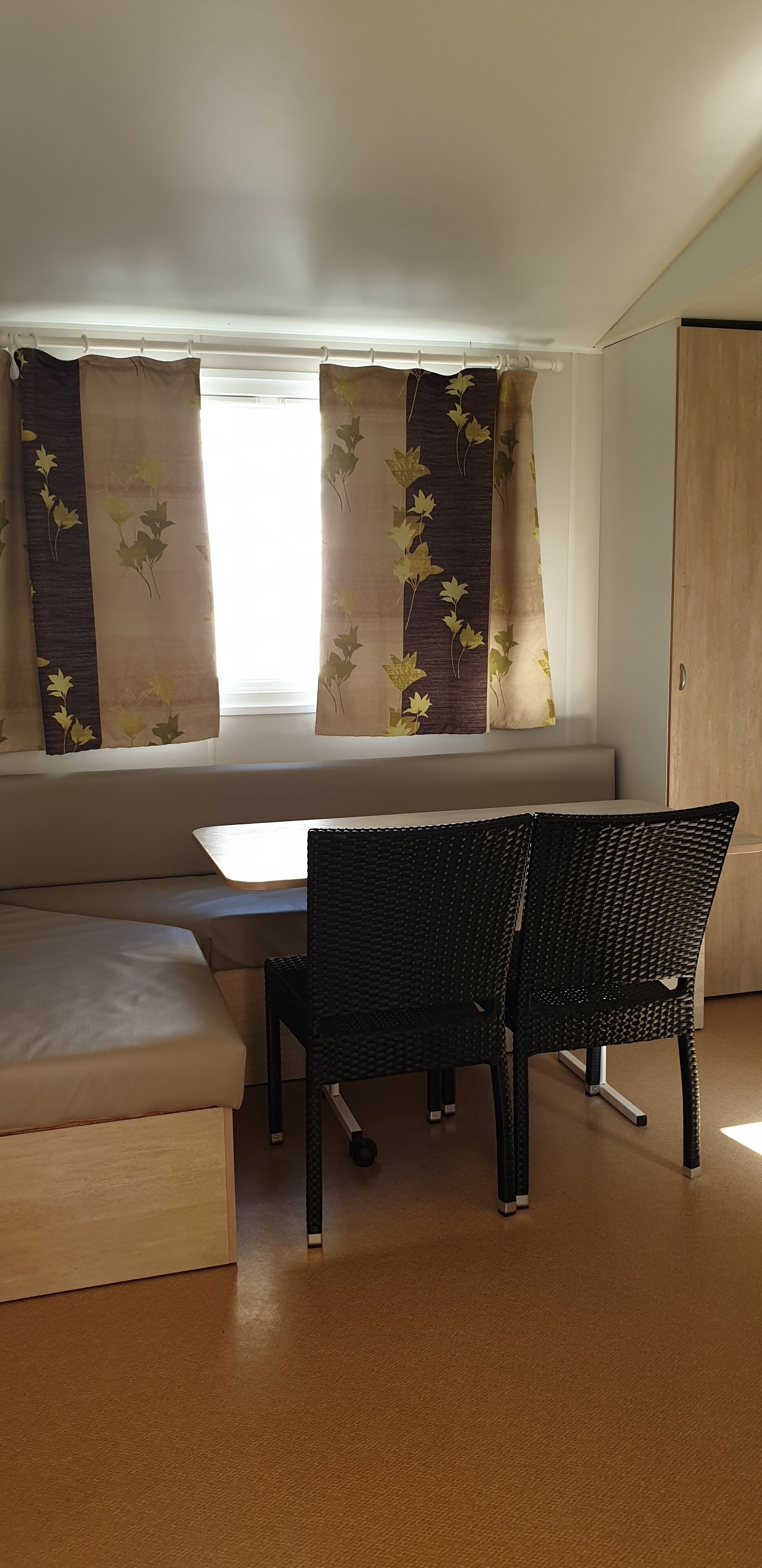 Mobile Home, 3 Bedrooms (Pin) | Room amenity