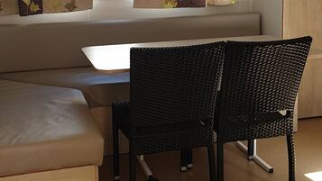 Mobile Home, 3 Bedrooms (Pin) | Room amenity