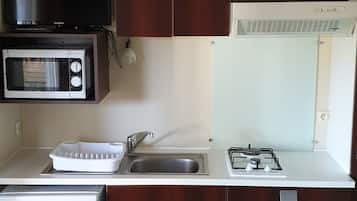 Peti sejuk/penyejuk beku saiz penuh, ketuhar gelombang mikro, dapur