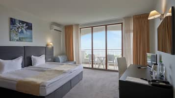 Double or Twin Room, Sea View | 1 bedroom, desk, laptop workspace, free WiFi