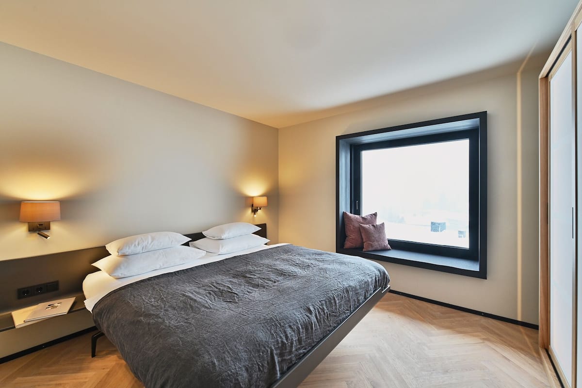 1 bedroom, in-room safe, free WiFi, bed sheets