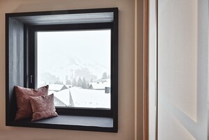 Caja de seguridad en la habitación, wifi gratis y ropa de cama 